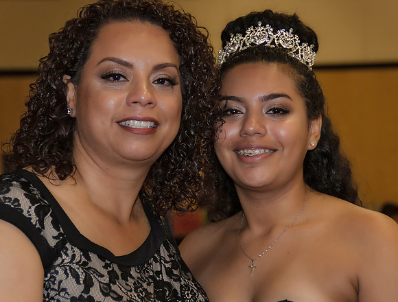 Gabriela-Groups-043