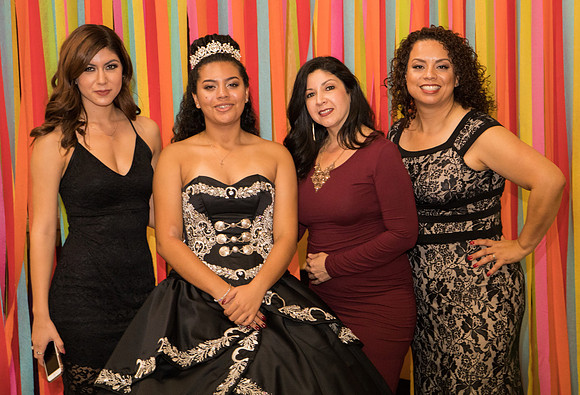 Gabriela-Groups-049
