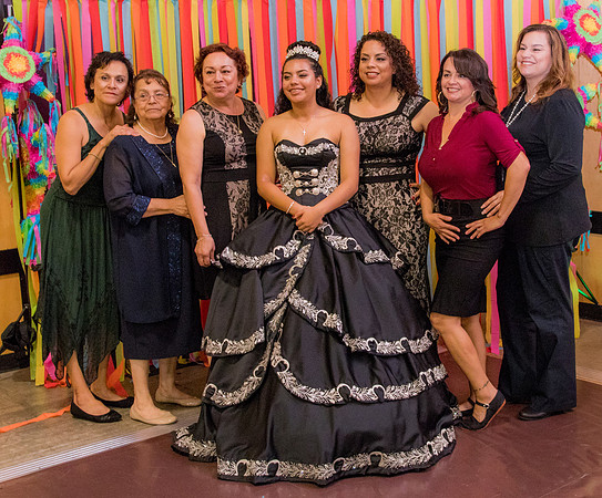 Gabriela-Groups-046